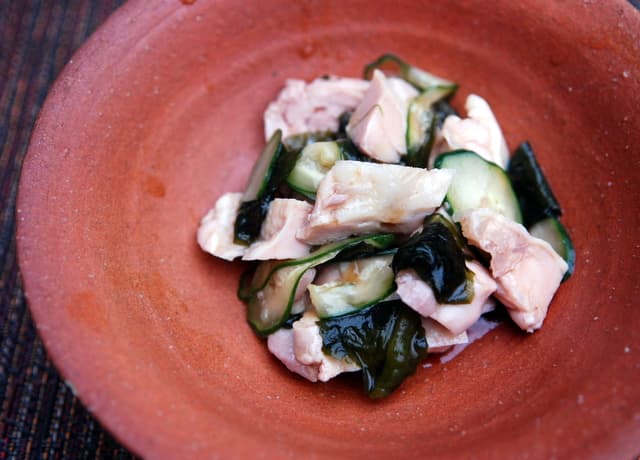 Steamed Chicken with Cucumber and Wakame